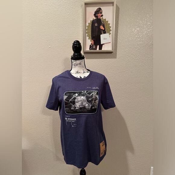 NWT Disney Parks Star Wars Land Millennium Falcon Storyboard Tee S / L - Picture 1 of 4